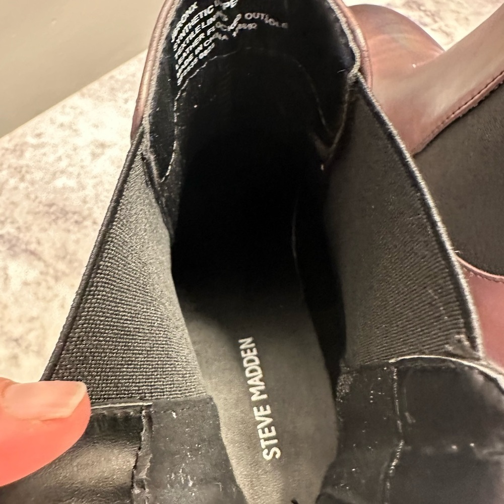 Steve Madden  Chelsea ankle boots size  4 NWOT - Picture 5 of 8